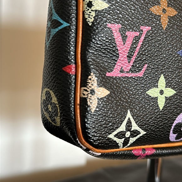 Louis Vuitton Monogram Murakami Multicolor Studded Pochette Accessories Black - Picture 8 of 17